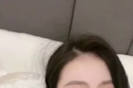 抖音 尤美呀  颜值嫩妹 全裸 自慰